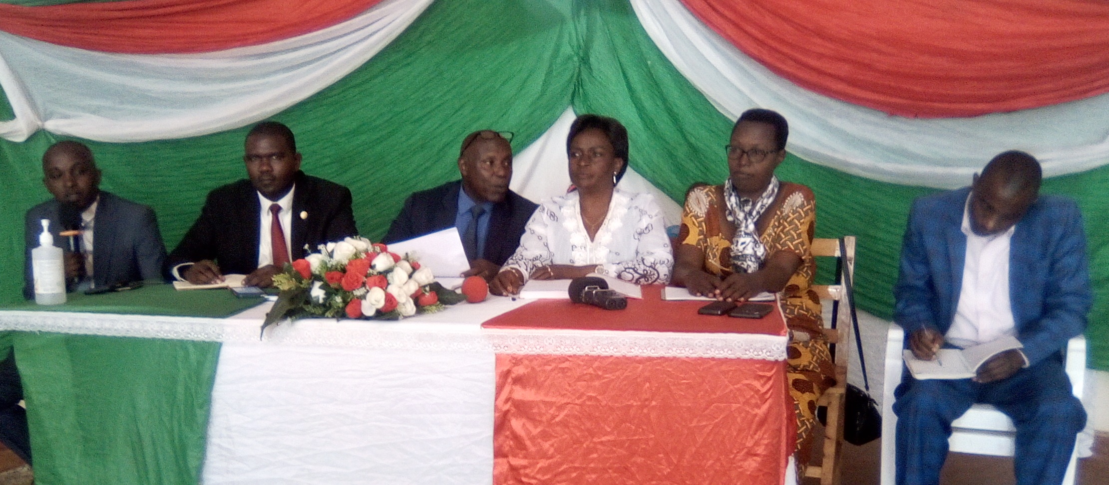 Le 1er Vice-président du Sénat réunit les responsables de l’éducation en province Mwaro